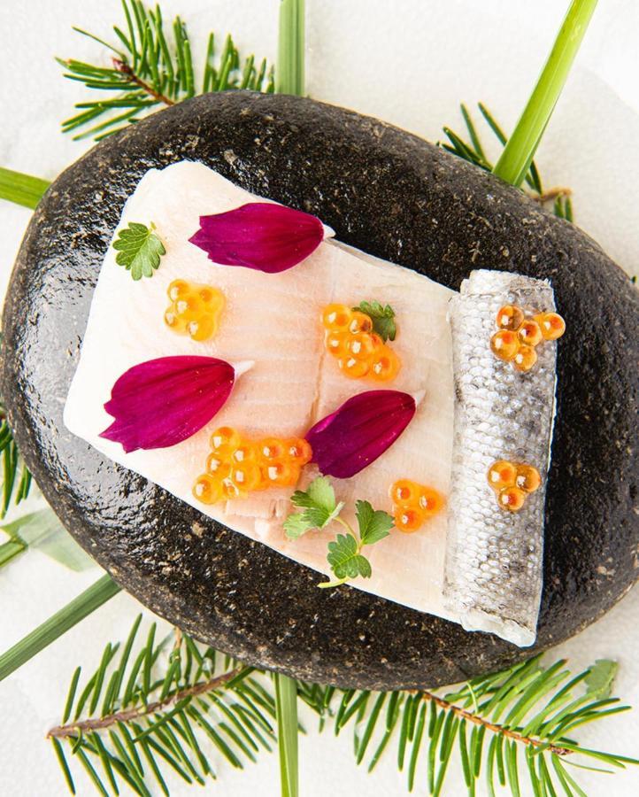 Le Carre D'Alethius Logis Hotel Restaurant Charmes-sur-Rhone Luaran gambar