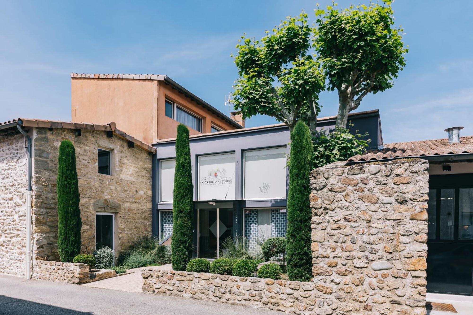 Le Carre D'Alethius Logis Hotel Restaurant Charmes-sur-Rhone Luaran gambar