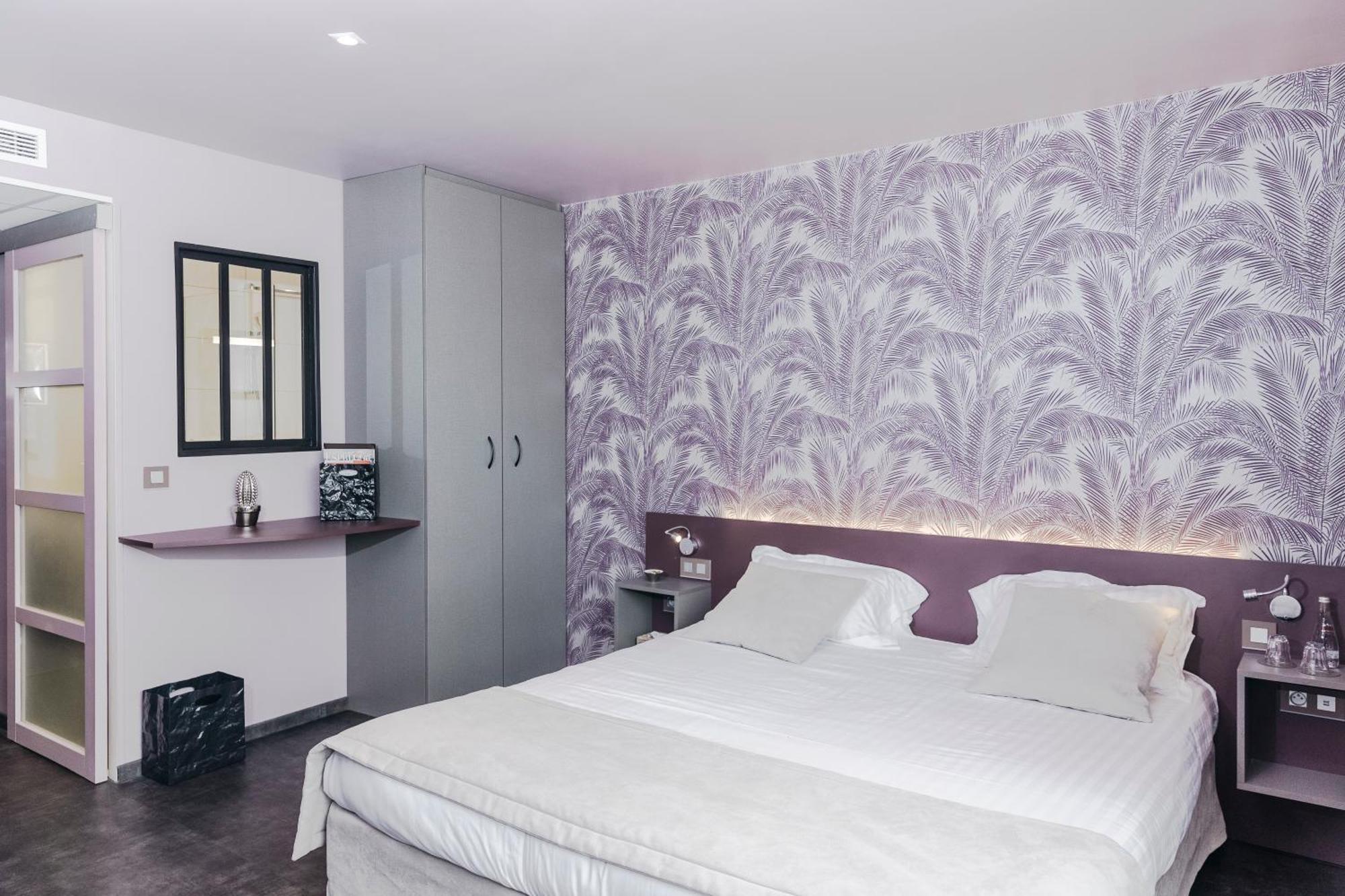 Le Carre D'Alethius Logis Hotel Restaurant Charmes-sur-Rhone Luaran gambar
