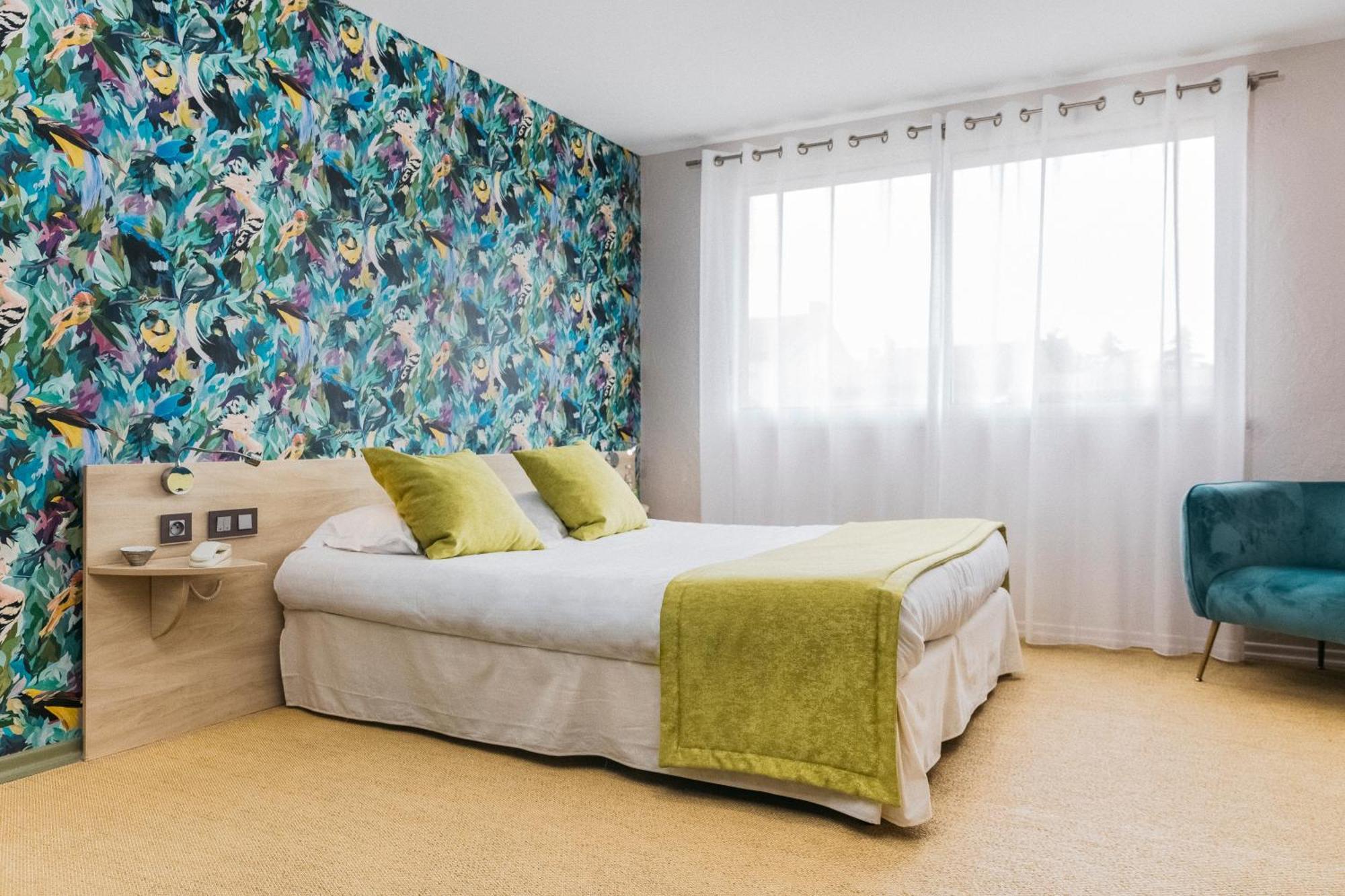 Le Carre D'Alethius Logis Hotel Restaurant Charmes-sur-Rhone Luaran gambar