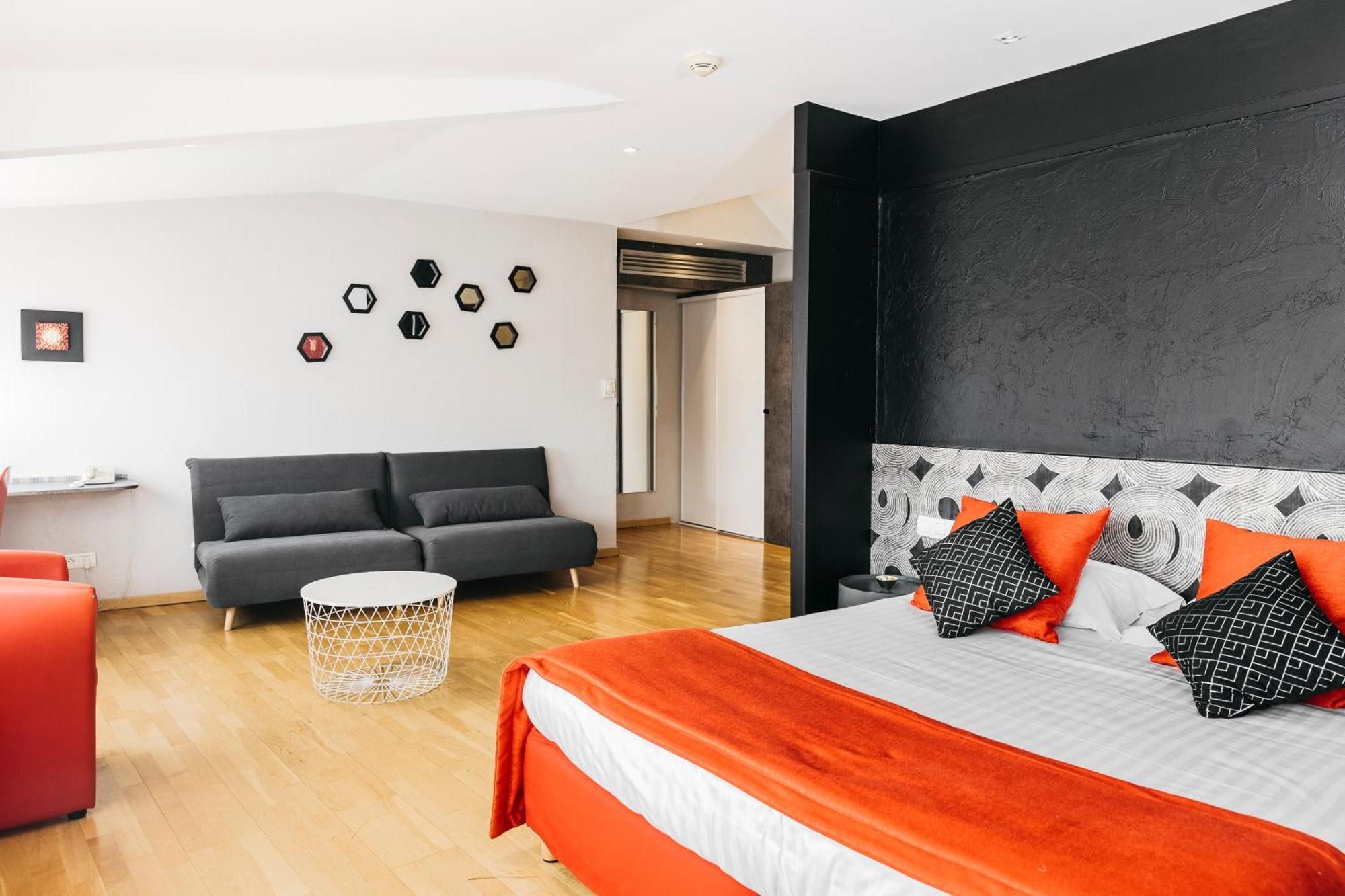 Le Carre D'Alethius Logis Hotel Restaurant Charmes-sur-Rhone Luaran gambar