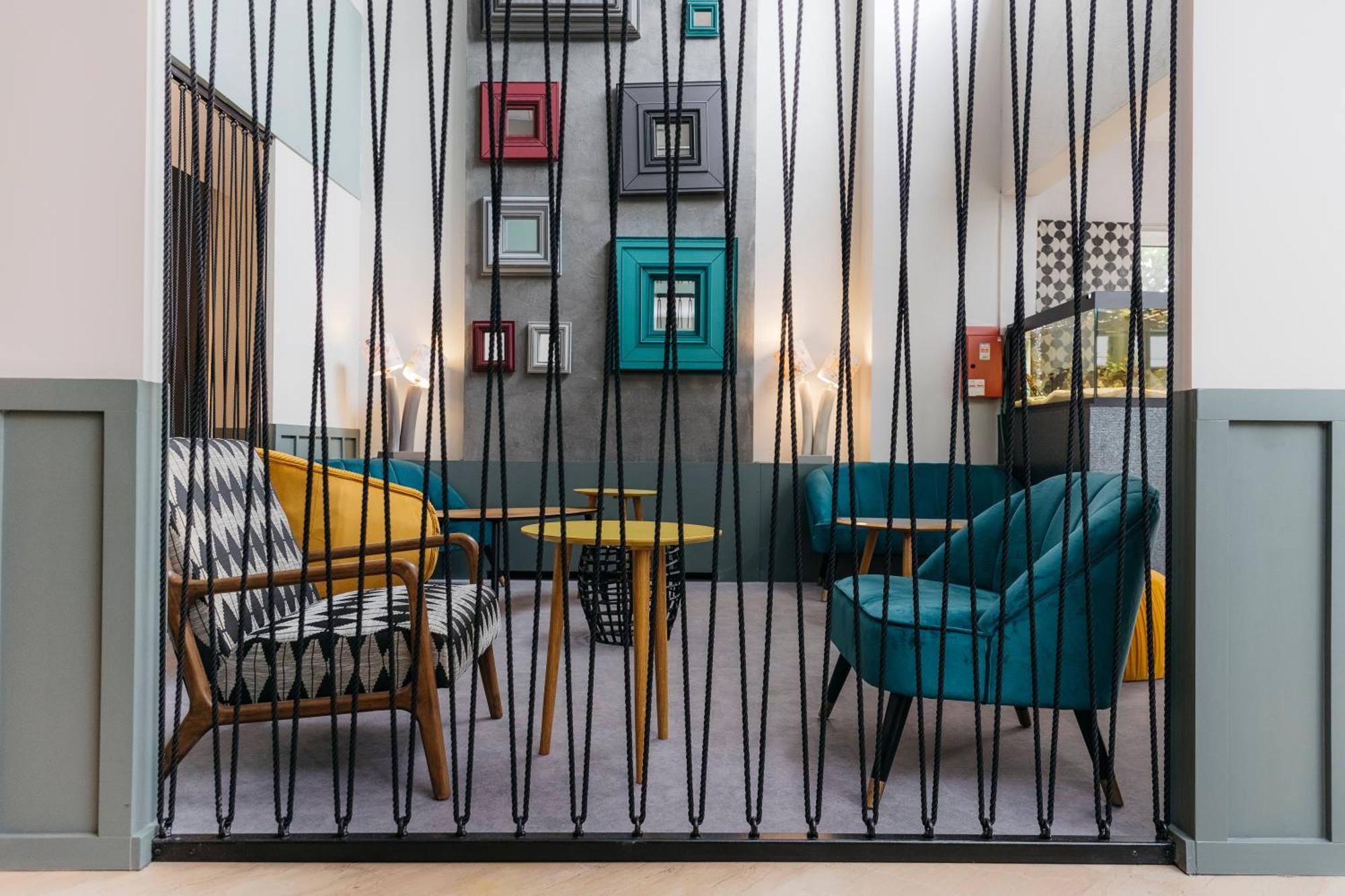 Le Carre D'Alethius Logis Hotel Restaurant Charmes-sur-Rhone Luaran gambar