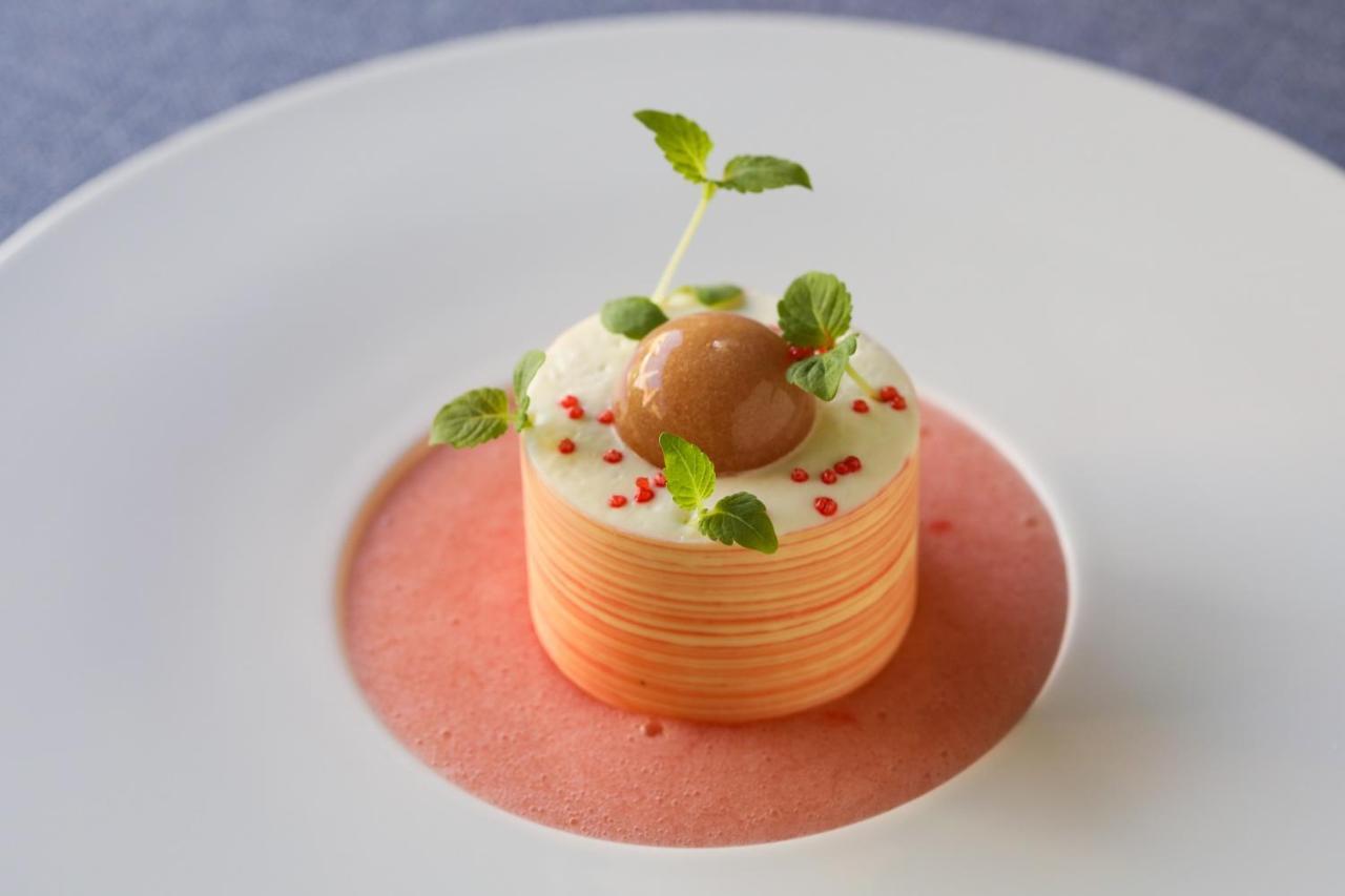 Le Carre D'Alethius Logis Hotel Restaurant Charmes-sur-Rhone Luaran gambar