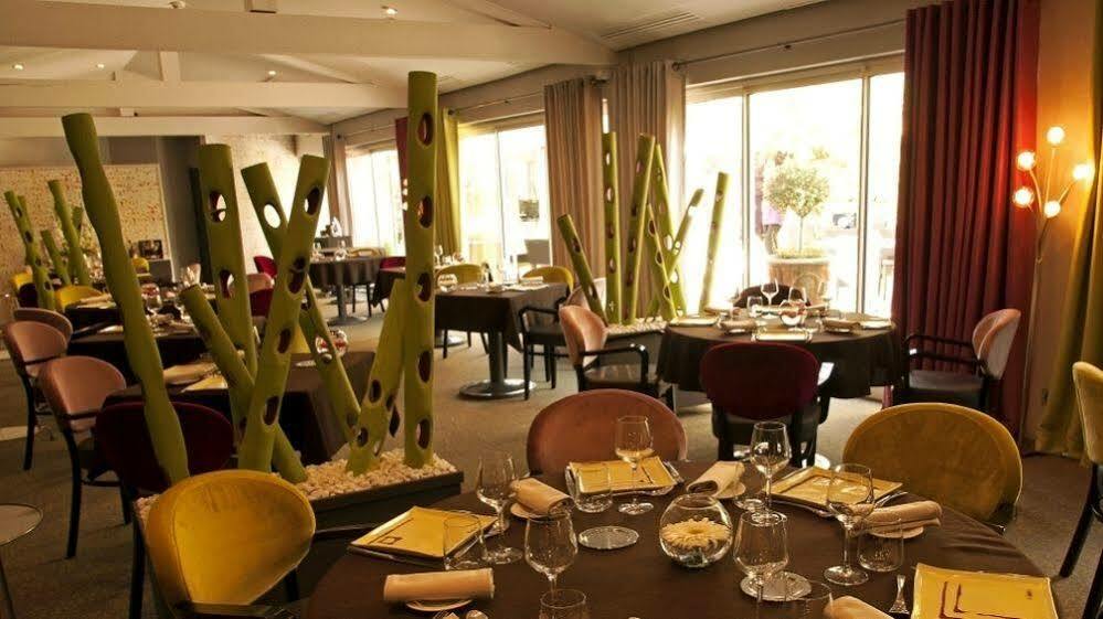 Le Carre D'Alethius Logis Hotel Restaurant Charmes-sur-Rhone Luaran gambar